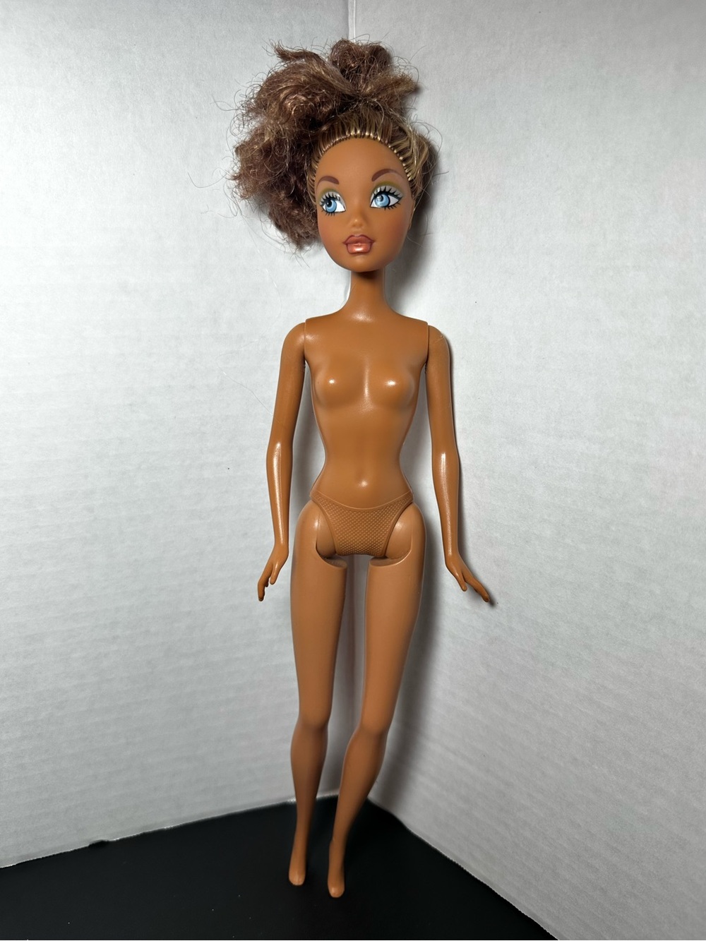 Gorgeous 1999 African American Vintage Mattel Barbie My Scene Madison doll